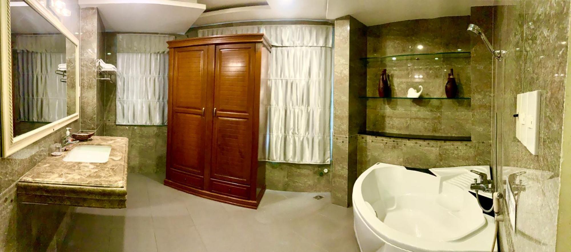 Bao Tran Hotel Хошимин Екстериор снимка
